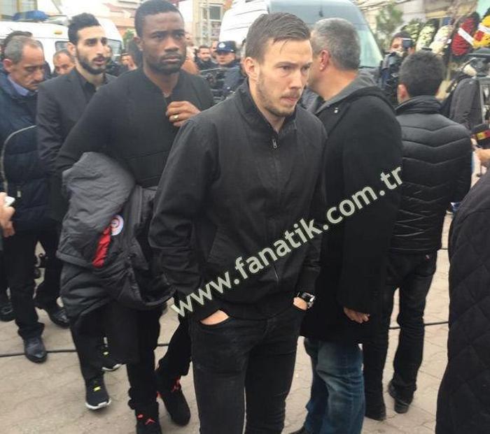 Umut Bulutun babası Kemal Bulutun cenazesinden kareler...