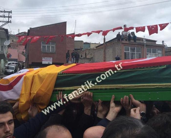 Umut Bulutun babası Kemal Bulutun cenazesinden kareler...