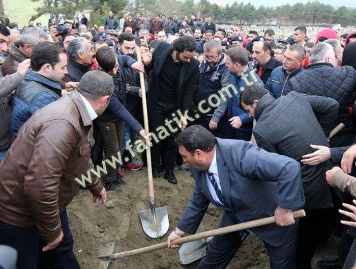 Umut Bulutun babası Kemal Bulutun cenazesinden kareler...