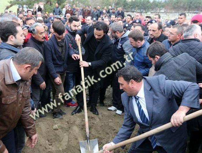Umut Bulutun babası Kemal Bulutun cenazesinden kareler...