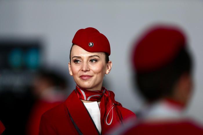 Yeni havalimanı törenle açıldı