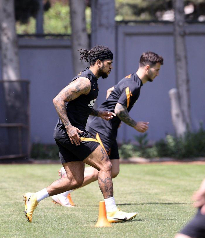 Galatasarayda son dakika Yedlin müjdesi