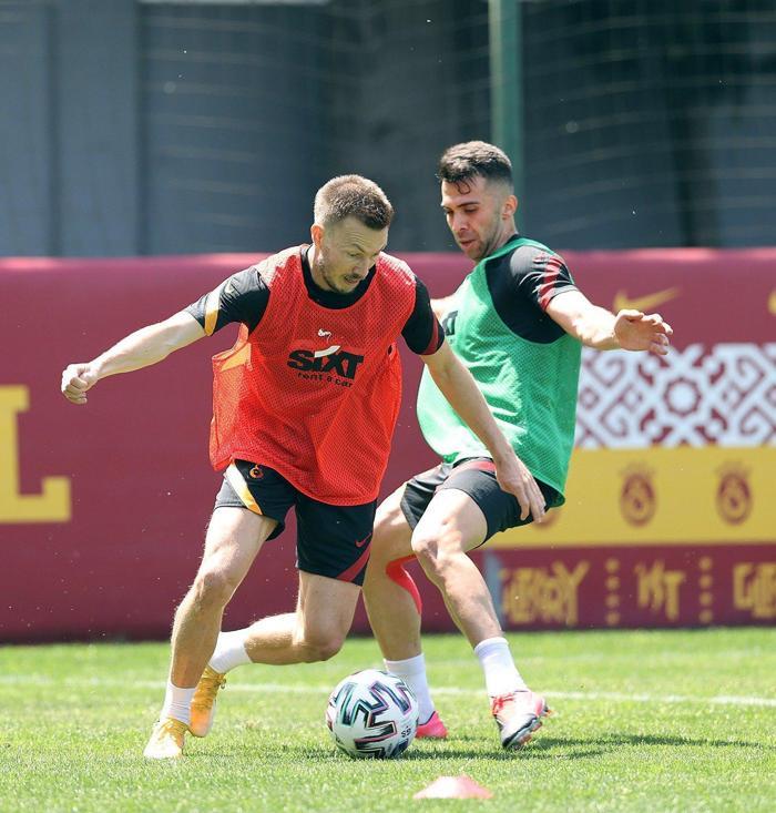 Galatasarayda son dakika Yedlin müjdesi