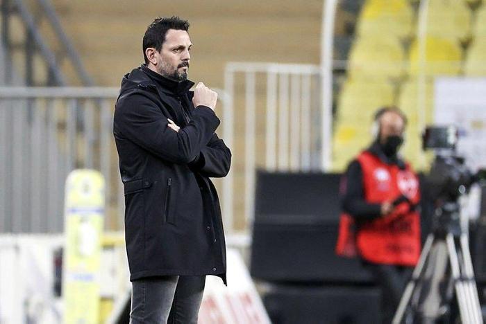 Son dakika: Fenerbahçede Emre Belözoğludan Alanyapor maçına sürpriz kadro