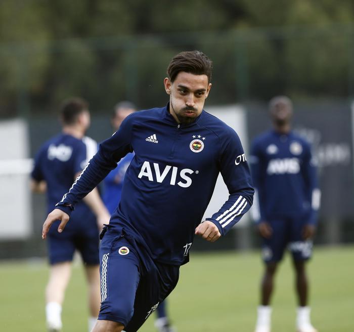 Son dakika: Fenerbahçede Emre Belözoğludan Alanyapor maçına sürpriz kadro