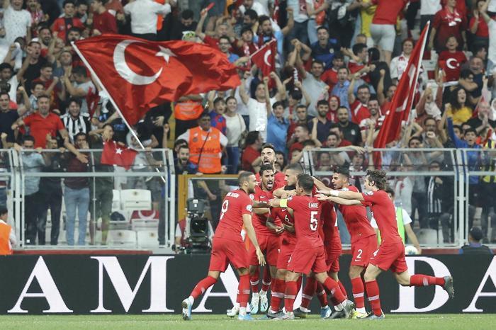 Fanatik yazarlarının Türkiye - Andorra maçı yorumları