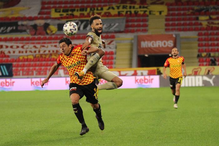 Fenerbahçe haberi: Ozan Tufan küllerinden doğdu Büyülüyor...