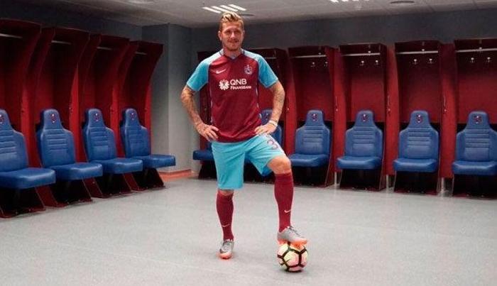 Ünlü futbolcuların boyları Sizce hangisi daha uzun