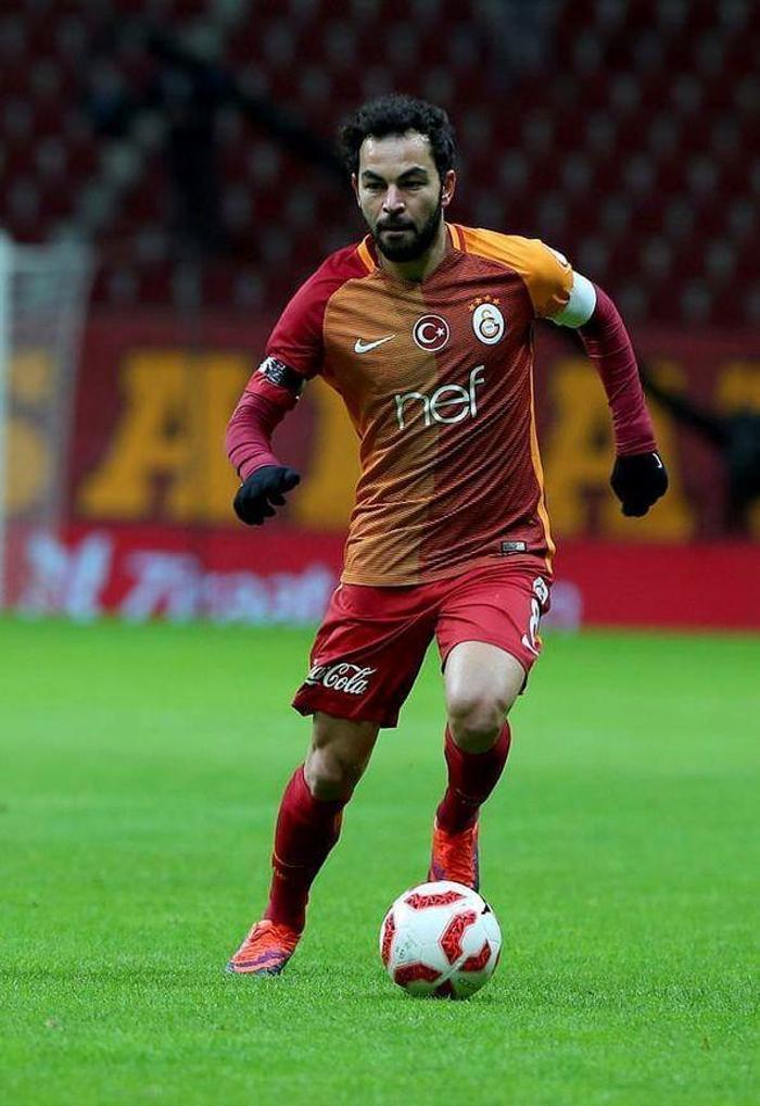 Ünlü futbolcuların boyları Sizce hangisi daha uzun