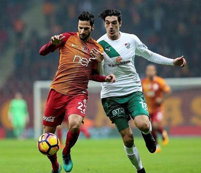 Ünlü futbolcuların boyları Sizce hangisi daha uzun