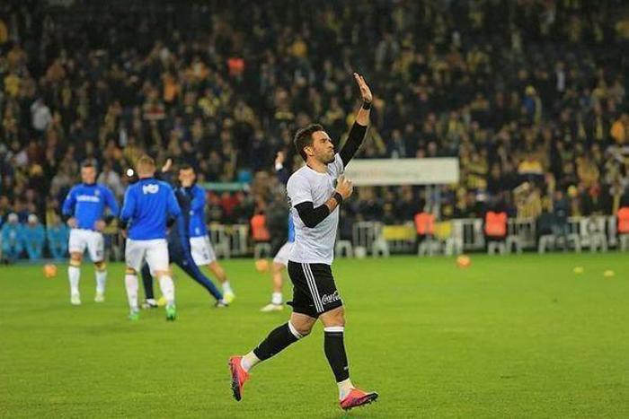 Ünlü futbolcuların boyları Sizce hangisi daha uzun