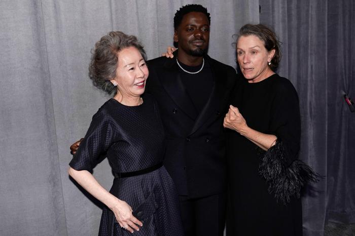 Oscar 2021in kazananları belli oldu Oscarda ödülleri Nomadland ve Mank topladı
