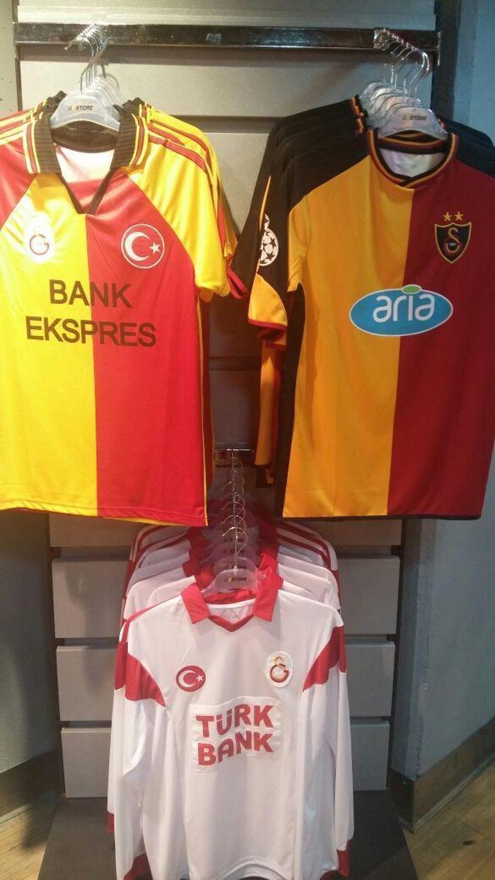 Galatasarayda tarihi formalar satışa çıkıyor