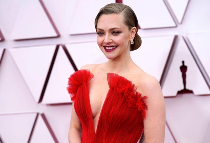 2021 Oscar Ödüllerinde kırmızı halı şıklığı