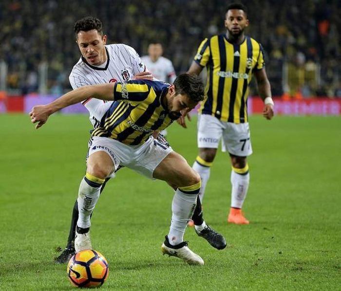Ünlü futbolcuların boyları Sizce hangisi daha uzun
