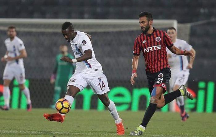 Ünlü futbolcuların boyları Sizce hangisi daha uzun