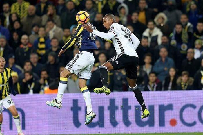 Ünlü futbolcuların boyları Sizce hangisi daha uzun