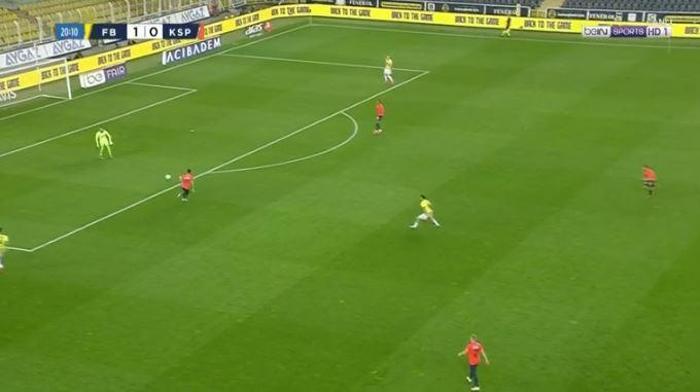 Fenerbahçede Harun Tekinin büyük hatası sonra Altay Bayındır yıkıldı İşte o anlar