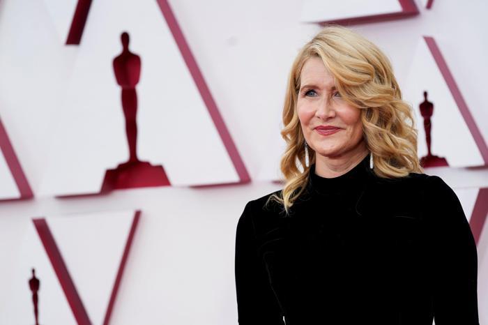 2021 Oscar Ödüllerinde kırmızı halı şıklığı