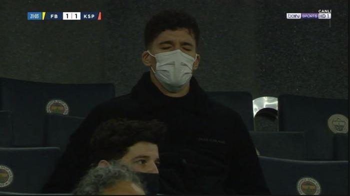 Fenerbahçede Harun Tekinin büyük hatası sonra Altay Bayındır yıkıldı İşte o anlar