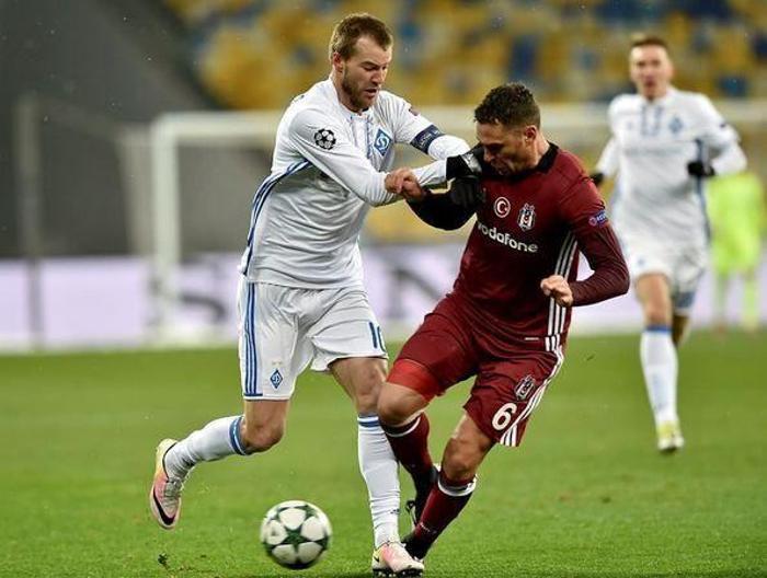 Ünlü futbolcuların boyları Sizce hangisi daha uzun