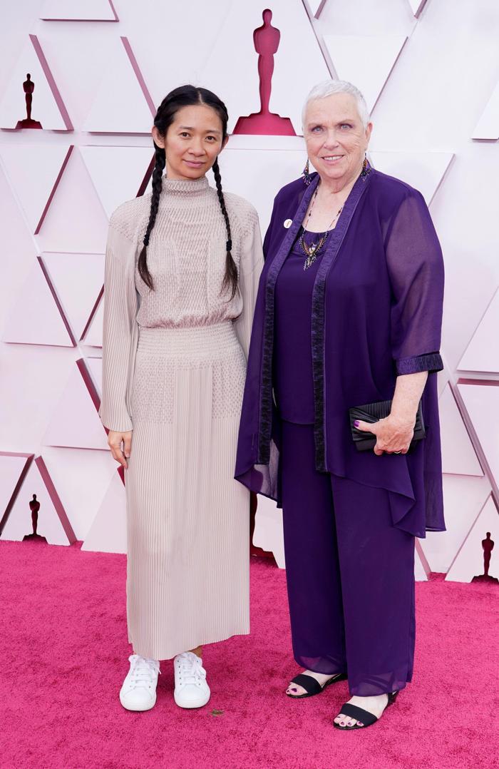 2021 Oscar Ödüllerinde kırmızı halı şıklığı