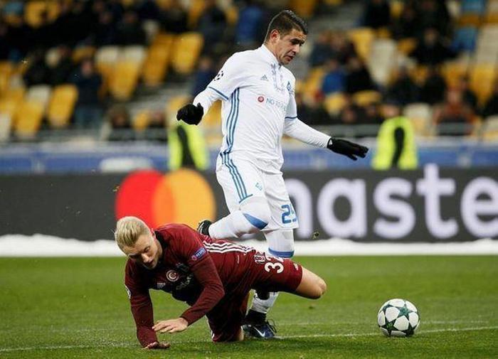 Ünlü futbolcuların boyları Sizce hangisi daha uzun