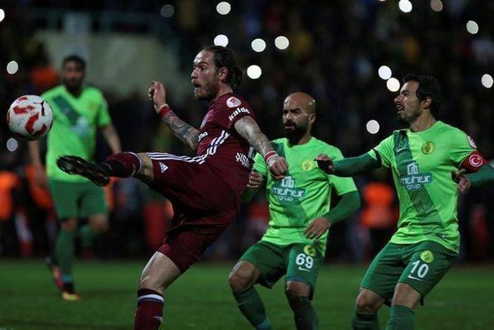Ünlü futbolcuların boyları Sizce hangisi daha uzun
