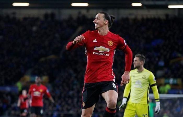 Ünlü futbolcuların boyları Sizce hangisi daha uzun