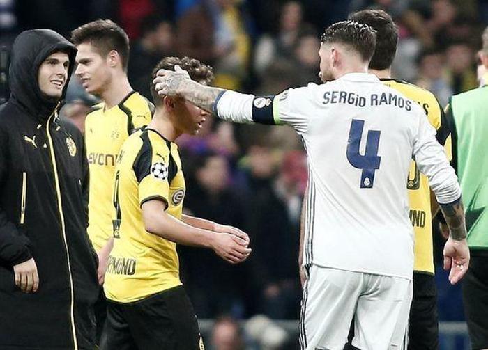 Ünlü futbolcuların boyları Sizce hangisi daha uzun