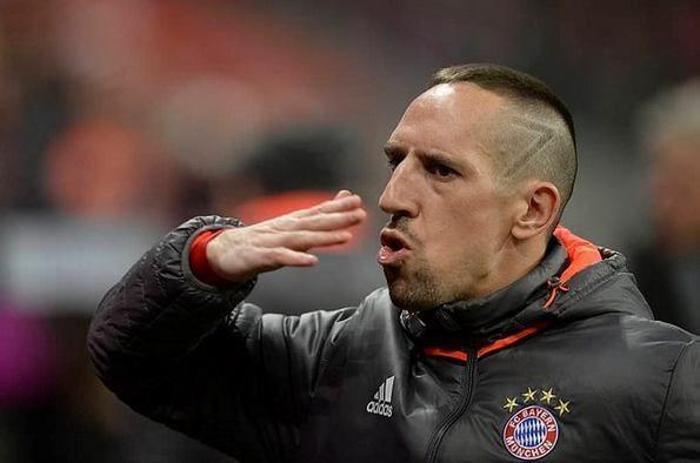 Ünlü futbolcuların boyları Sizce hangisi daha uzun