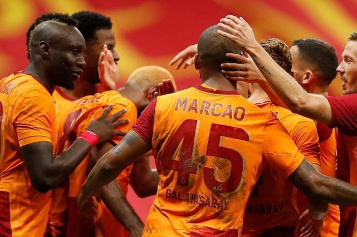 Galatasarayda son dakika Belhanda ve Feghouli krizinde ikinci perde Fatih Terim kararını verdi