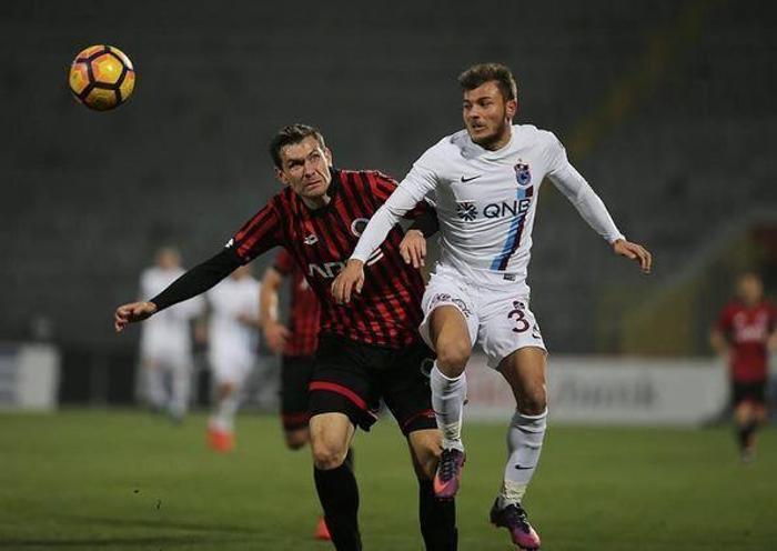 Ünlü futbolcuların boyları Sizce hangisi daha uzun