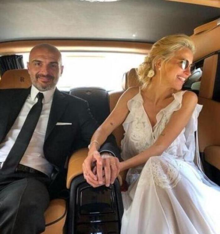 Burcu Esmersoy ve Berk Suyabatmaz güle oynaya boşandı