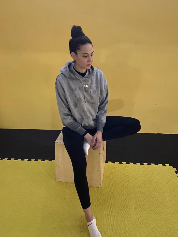 İrem Yaman: Dışarı çıkanları pencereden böyle izliyorum