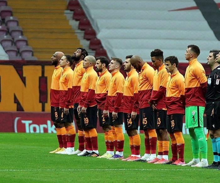 Son dakika: Yıldız futbolcudan Galatasaray - Trabzonspor maçında Terime isyan