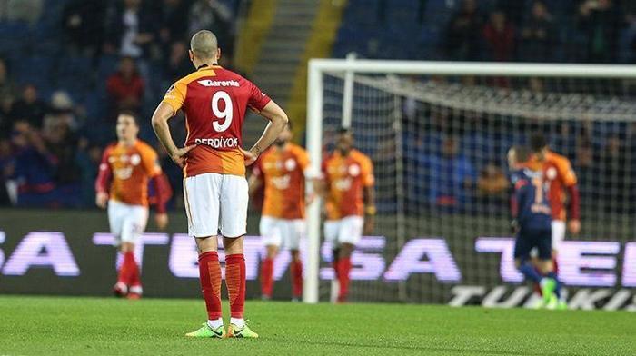 Gerçek ortaya çıktı Galatasarayda futbolcular da borçlu...