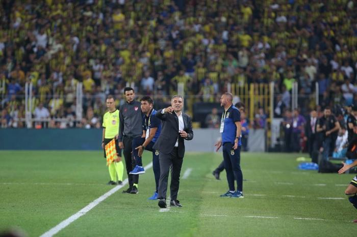 Fenerbahçede Ersun Yanalın yüzü artık gülüyor