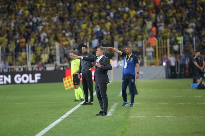 Fenerbahçede Ersun Yanalın yüzü artık gülüyor