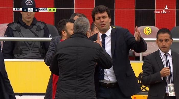 Eskişehir-Akhisar maçında gerginlik
