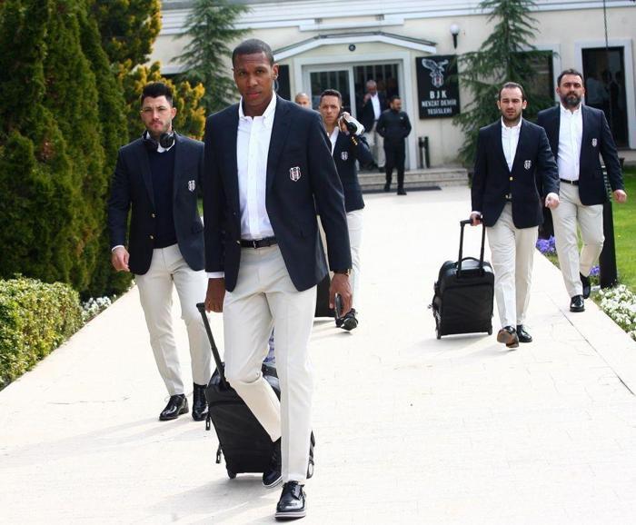 Beşiktaş, Fransaya gitti