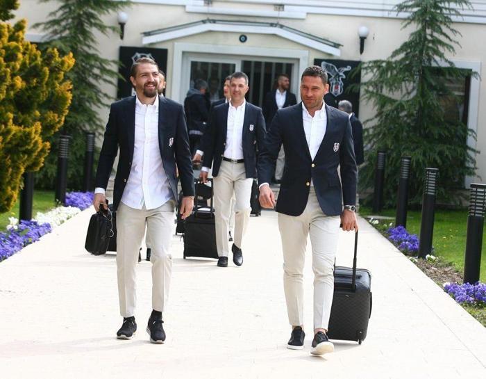 Beşiktaş, Fransaya gitti