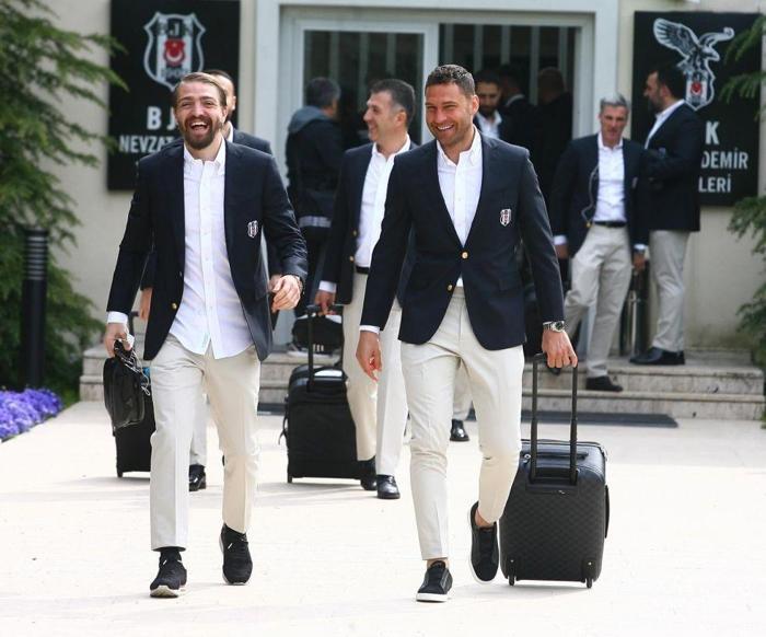 Beşiktaş, Fransaya gitti