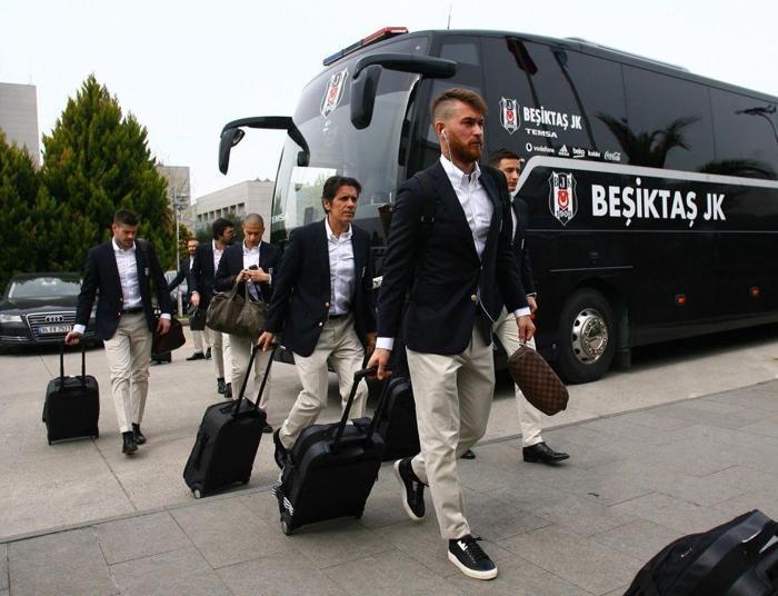 Beşiktaş, Fransaya gitti