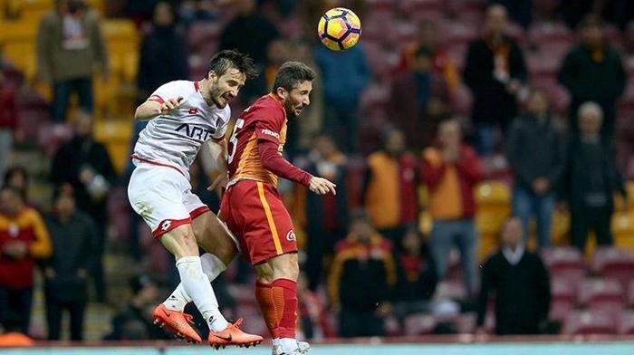 Galatasarayda son dakika Kadro dışı kaldı, tesisleri terk etti...
