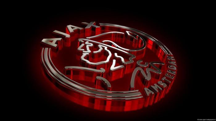 33) Ajax