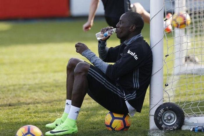Beşiktaştan Demba Ba için flaş karar