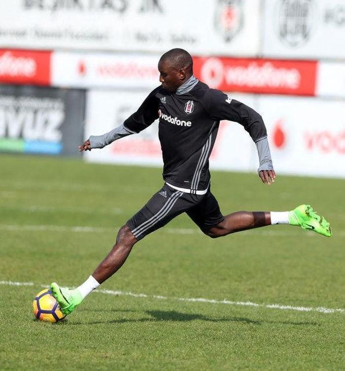 Beşiktaştan Demba Ba için flaş karar