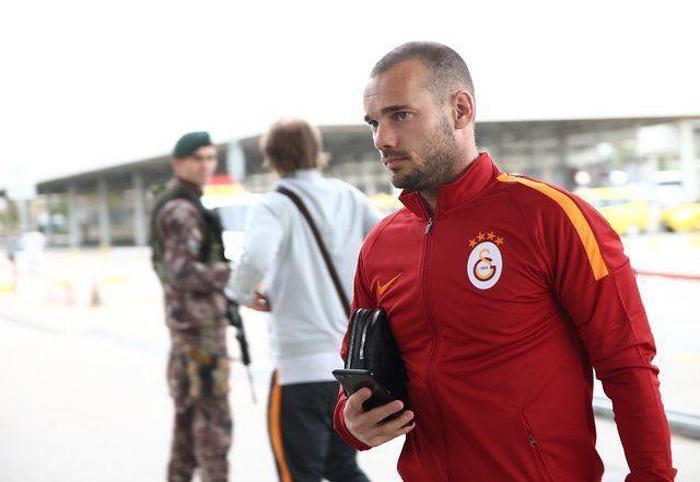 Sezon sonunda birisi yolcu