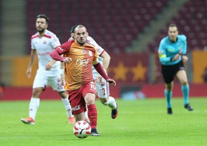 Sezon sonunda birisi yolcu